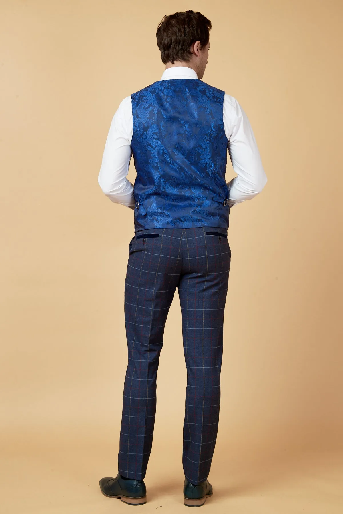 DRAKE - Navy Check Three Piece Suit