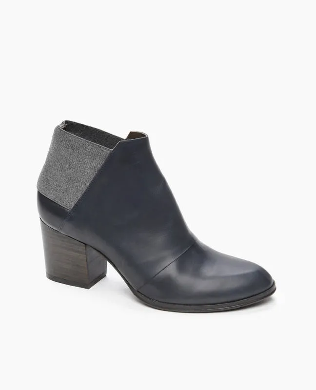 Oron Bootie