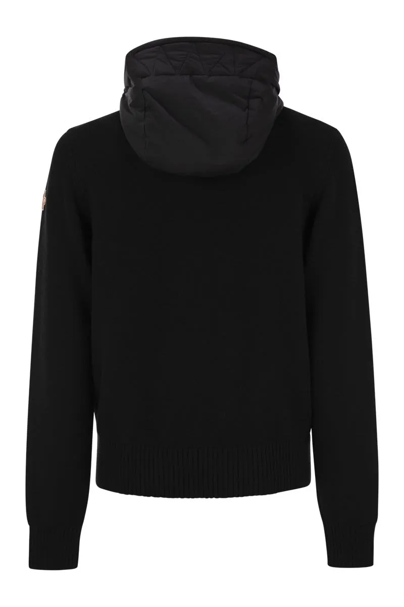 PADDED SWEATSHIRT WITH ZIP